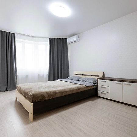 0272 Нова Затишна Квартира Жк Щасливий 基輔 外观 照片